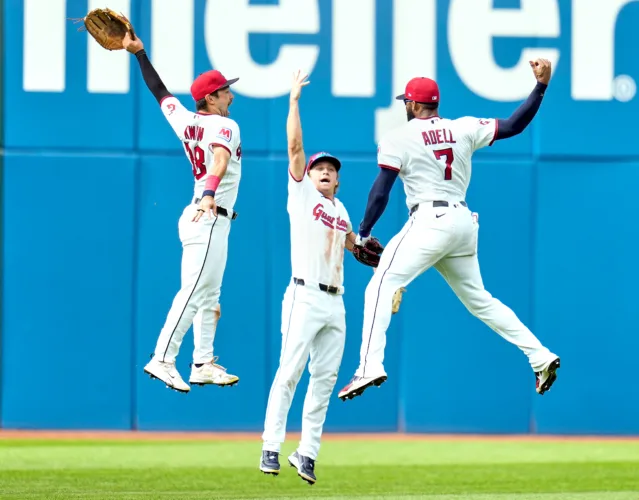 Halpin propels Guardians into 1st place in AL Central